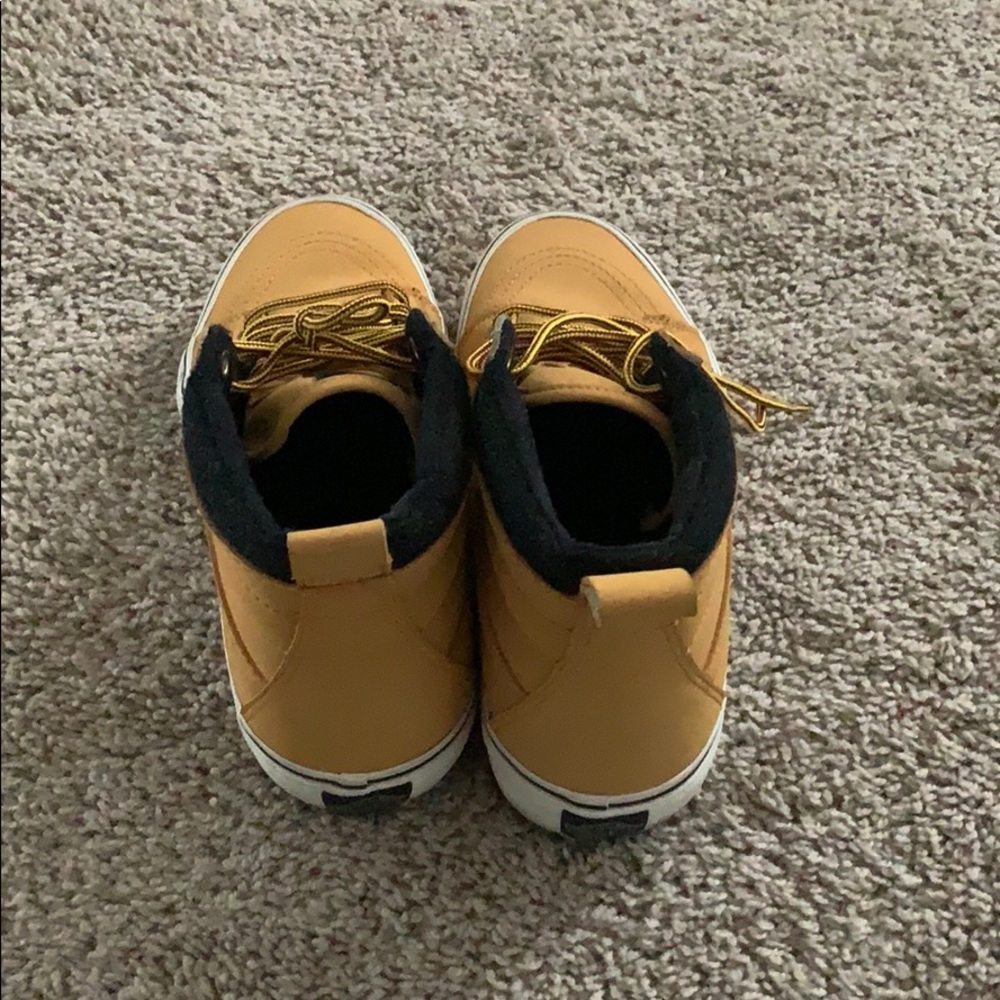 Timlike Vans - Picture 3 of 3